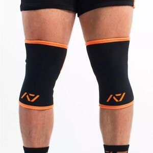 A7 knee sleeves